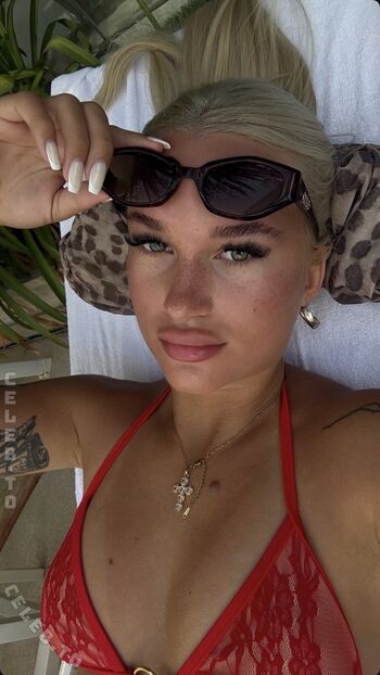 Full leaked Kim lxv private onlyfans photo