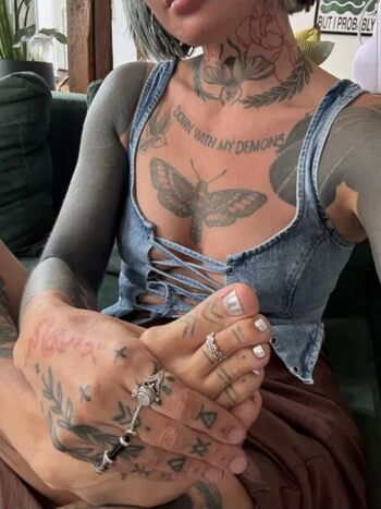 Full leaked Krokodeal private onlyfans photo