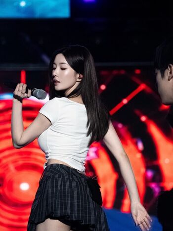 Kwon Eunbi
