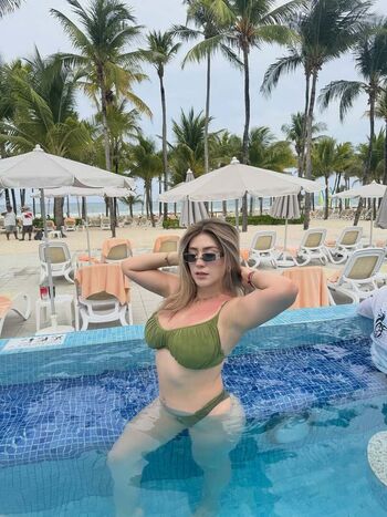 Full leaked Lachicaregia private onlyfans photo
