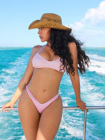 Full leaked Lala private onlyfans photo