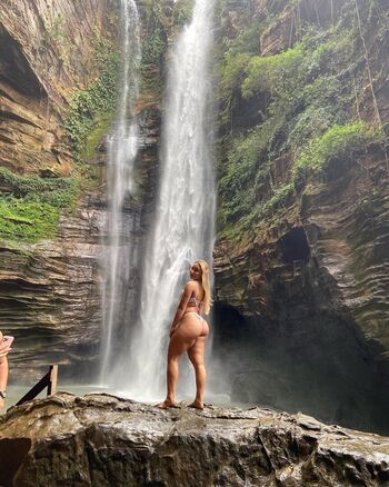 Full leaked Lara leticia private onlyfans photo