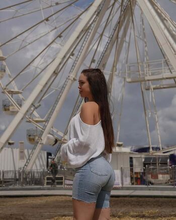 Lara.stxx