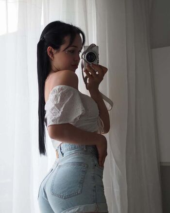 Lara.stxx