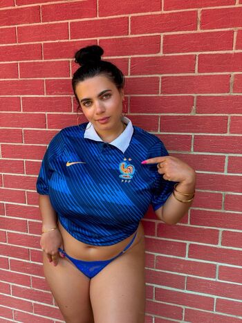 Full leaked Laura b private onlyfans photo