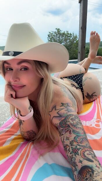 Full leaked Laura lux  page private onlyfans photo