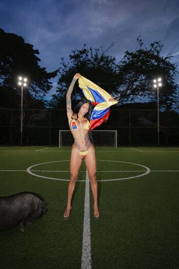 Full leaked Laura saenz private onlyfans photo