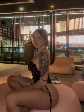 lealessandra_