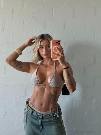 Lena Ajoy