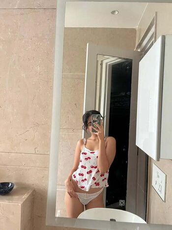 Full leaked Lewna deb private onlyfans photo