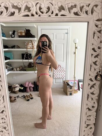 Lexis Deanna