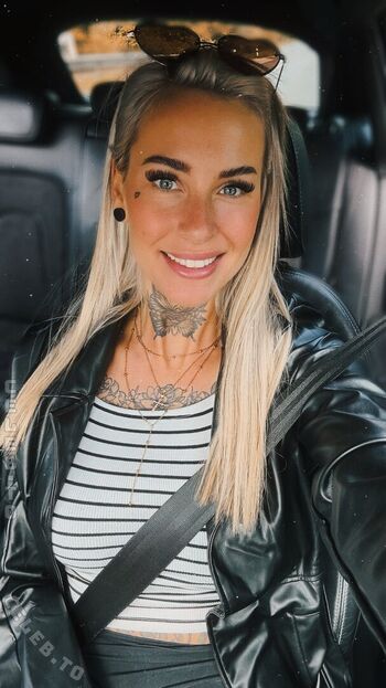Full leaked Likkifrost private onlyfans photo