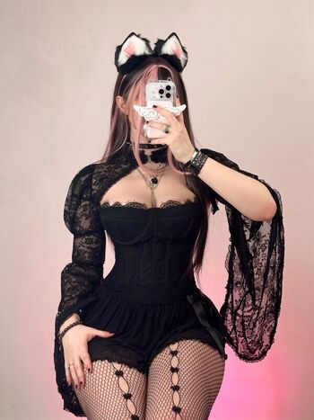 Lila Minx