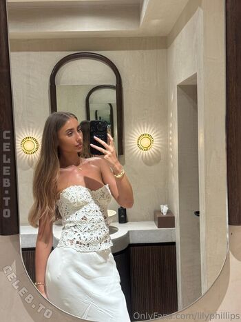 Full leaked Lillian phillips  page private onlyfans photo