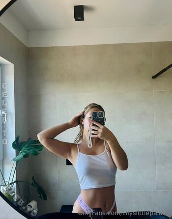 Full leaked Lillyslittlepalace private onlyfans photo