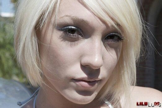 Lily LaBeau