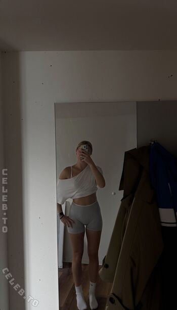 Full leaked Lilyyxfit private onlyfans photo