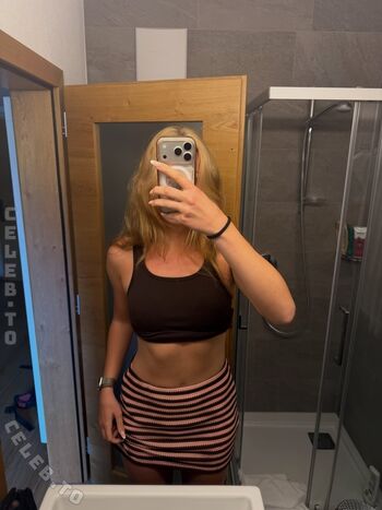 Full leaked Lilyyxfit private onlyfans photo