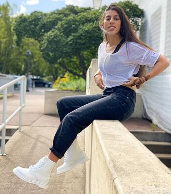 Lisa Zimouche
