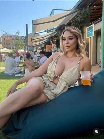 Full leaked Livia de luca private onlyfans photo