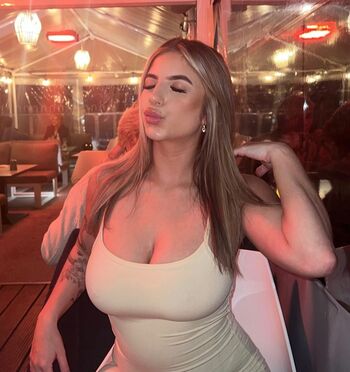 Full leaked Liviabolger private onlyfans photo