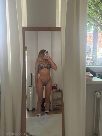 Full leaked Loeni hadi page private onlyfans photo