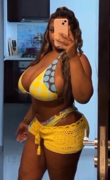 Lola Tasie