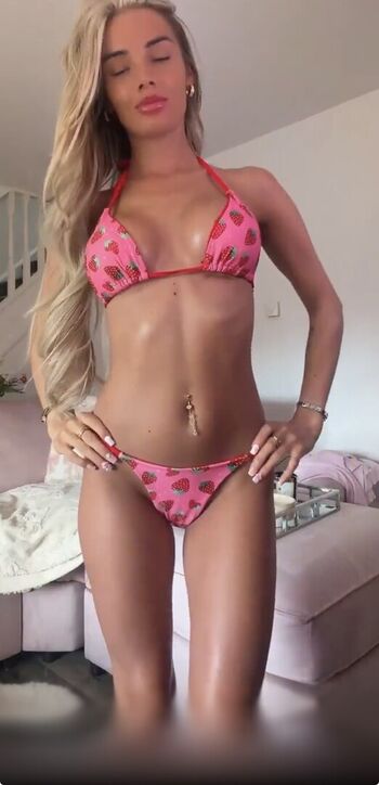 Full leaked Louisemarshallx private onlyfans photo