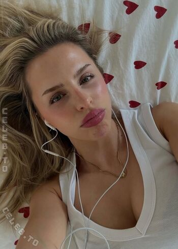 Full leaked Lucia leona private onlyfans photo