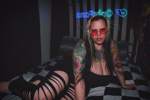 Luna Knoxx