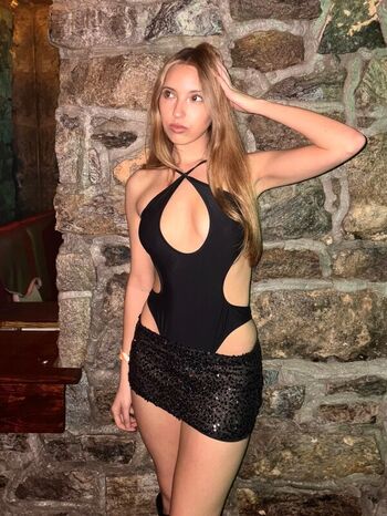 Full leaked Lunawilsonxo private onlyfans photo