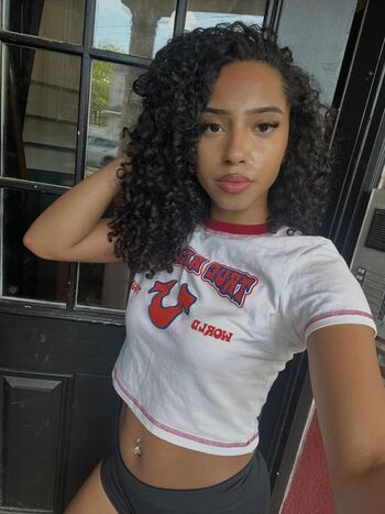 Full leaked Luuvjamie private onlyfans photo