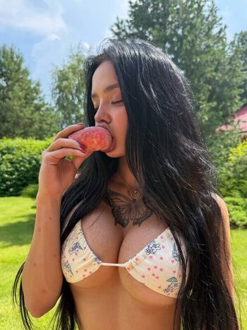 Full leaked Lyna com private onlyfans photo