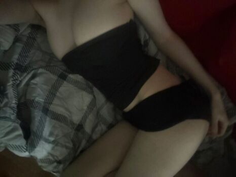 Full leaked Maeluvssugar private onlyfans photo