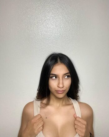 Full leaked Mariazakhary private onlyfans photo
