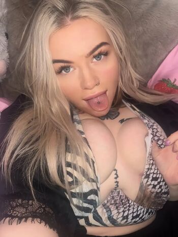 Full leaked Marligrace private onlyfans photo