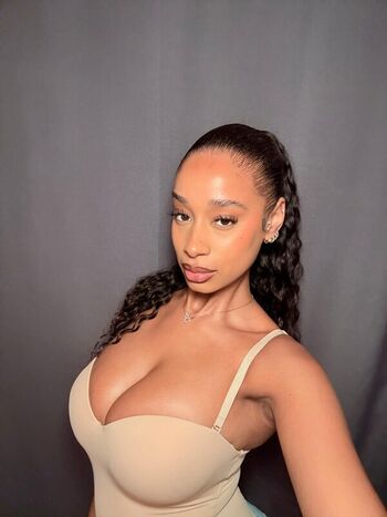 Full leaked Maryyyxlo private onlyfans photo