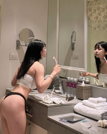 _may.e 은지
