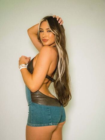 Full leaked Mckinley r private onlyfans photo