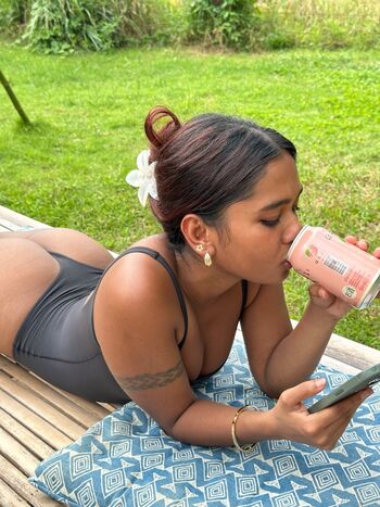 Mia Z