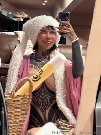 Full leaked Mia private onlyfans photo