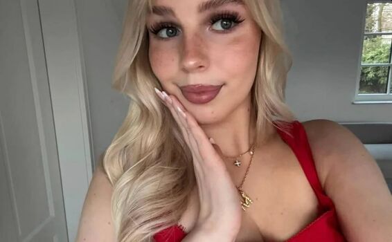 Full leaked Mialiliaa private onlyfans photo