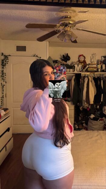 michelle_m23_