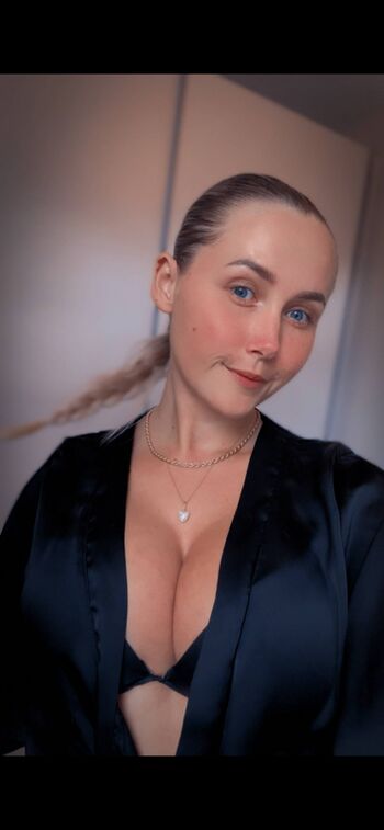 Full leaked Miiilleb private onlyfans photo