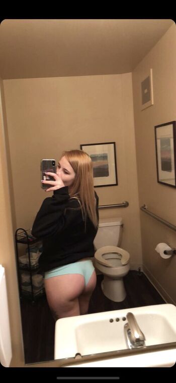 Full leaked Miilfmommmyyy private onlyfans photo
