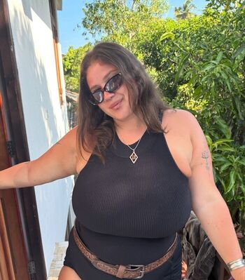 Full leaked Mikaash private onlyfans photo