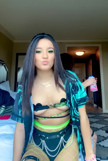 Mikaela Vega