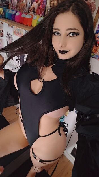 Mikomi Hokina