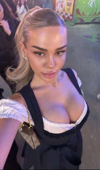 Full leaked Milaneedls private onlyfans photo