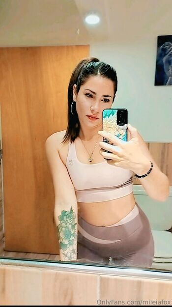 Full leaked Mileiafox private onlyfans photo